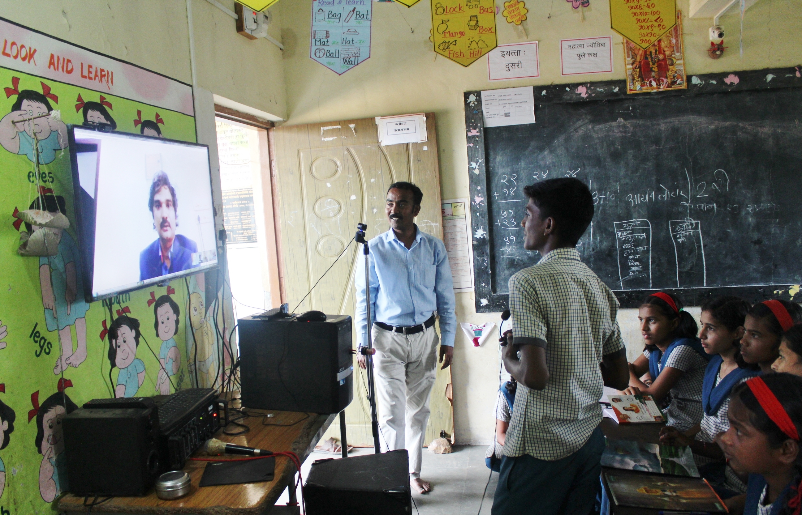 CME global classroom session connecting students with remote experts